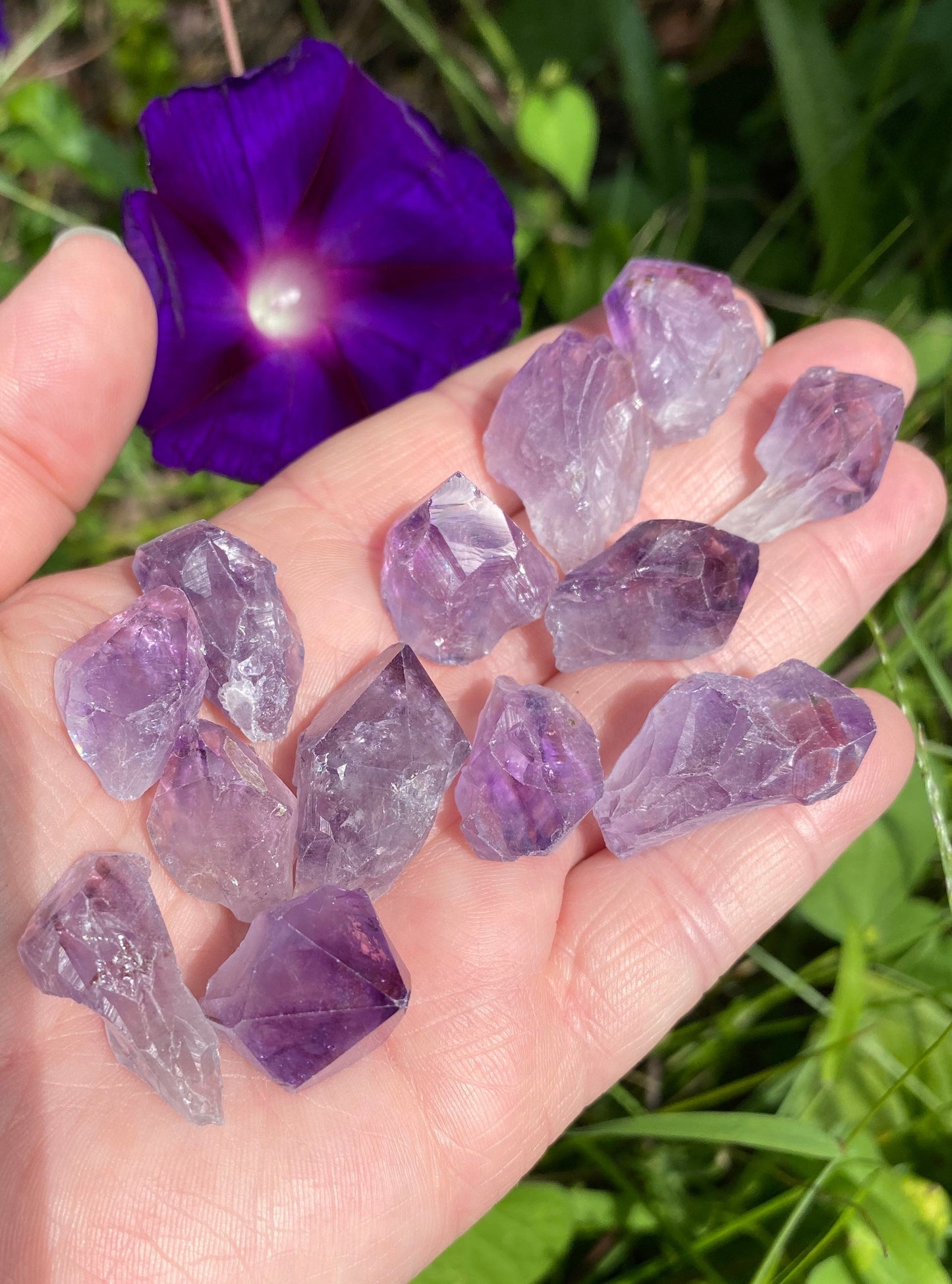 Amethyst-Amethyst pieces and points-raw amethyst stone-Healing crystals and stones-amethyst jewelry-healing gemstones